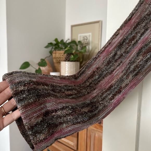 Bell sleeved tie sweater - Picture 2 of 4